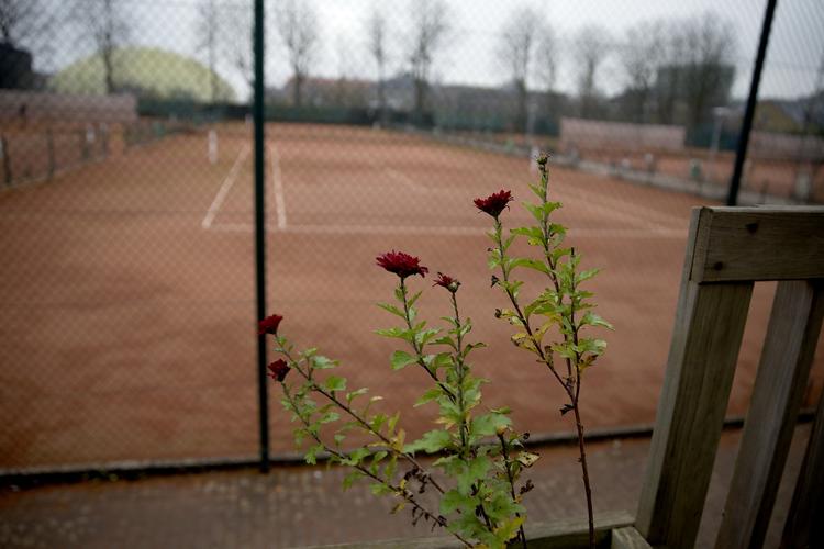 Tennis. Hvis du spiller tennis hos B93, er chancerne store for, at Henrik Vesterberg har set dig spille. 