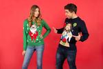 Julehumør. Et par julesweatre fra Funky Christmas Jumpers i Irland. Grundlæggeren Fabio Molle kan med rette siges at bære en stor del af ansvaret for udbredelsen af fænomenet. Pr-foto 