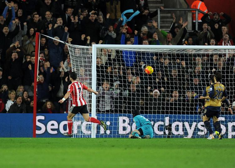 Helt. Southamptons Shane Long fejrer sin anden scoring i kampen mod Arsenal. 