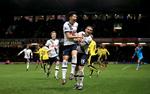 Drama. Tottenham fik dommerhjælp til sidst, da Son Heung-Min satte et flot mål ind efter at have stået offside. 