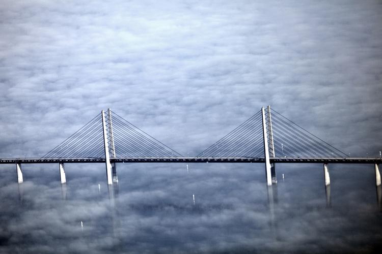 Hængebro. Kan du huske, hvornår denne forbindelse mellem Danmark og Sverige blev åbnet? (Arkiv) 