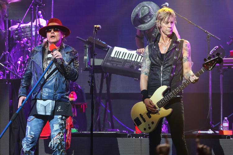 Comeback. Ifølge Billboard gør Guns N' Roses comeback ved en festival til næste år. Her ses Axl Rose og Duff McKagan 