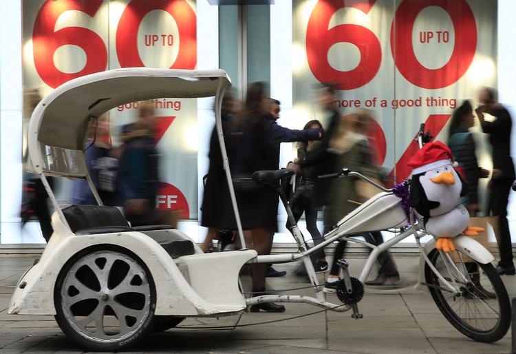 PRISFÆLDE. En cykeltaxi holder klar på Oxford Street i London. Turen kan blive ekstremt dyr, hvis man ikke aftaler prisen på forhånd. 
