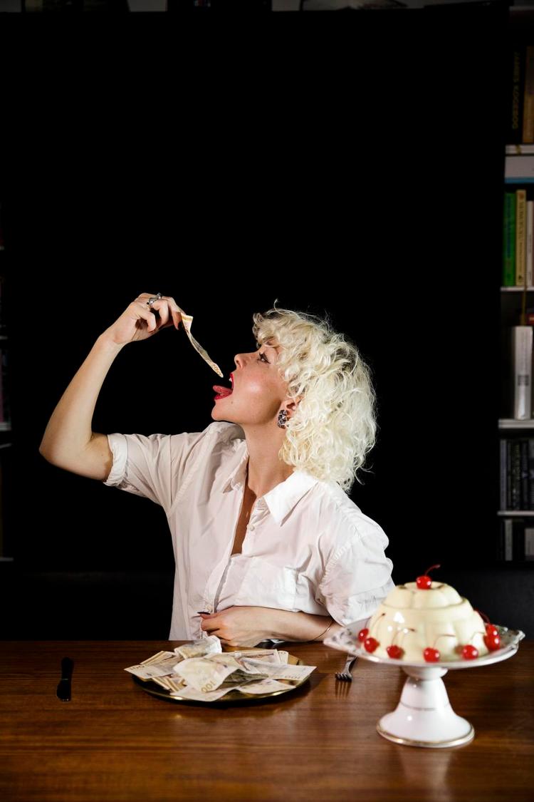 Sanselighed. For madskribent Marie Holm er god mad essentielt for livsglæde. 