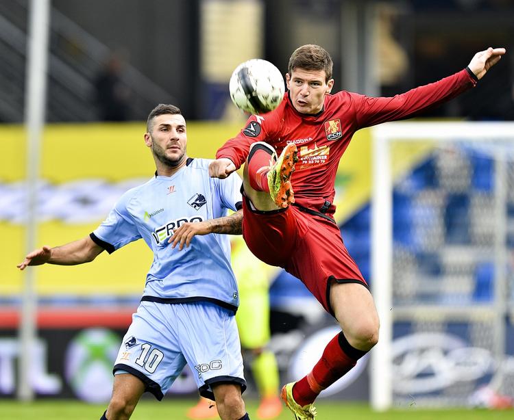 solgt. FC Nordsjællands midterforsvarer Ivan Runje (th) har gjort opholdet i Omonia Nicosia permanent. 