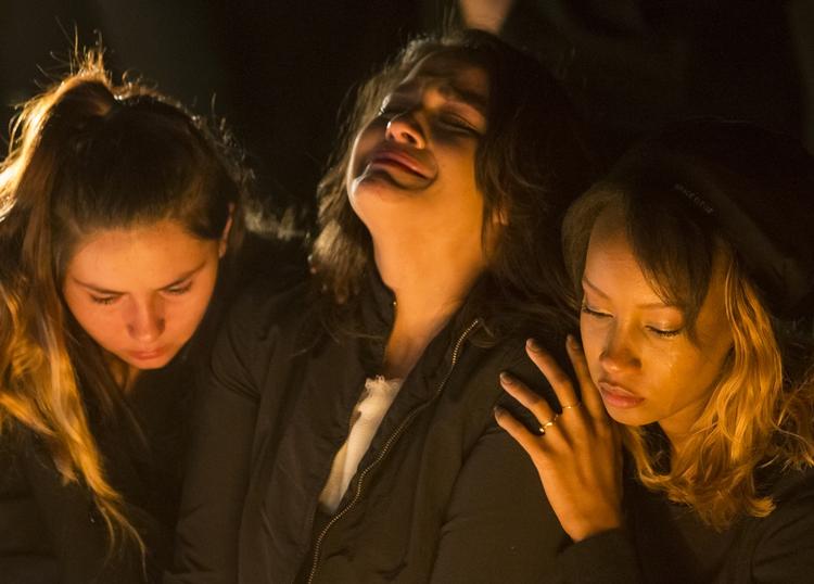 SORG. Deltagere i en sørgemarch efter et skyderi på et universitet i Arizona i oktober. Nu vil præsident Barack Obama gøre et nyt forsøg på at dæmme op for bl.a. kriminelles adgang til skydevåben i USA. 