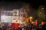 AMBASSADEBRAND. Den saudiske  repræsentation i Teheran i Iran blev stukket i brand under demonstrationer mod henrettelsen af shiamuslimernes leder i Saudi-Arabien. 