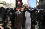 Vrede. Der er højlydte protester foran den saudi-arabiske ambassade i Teheran. 