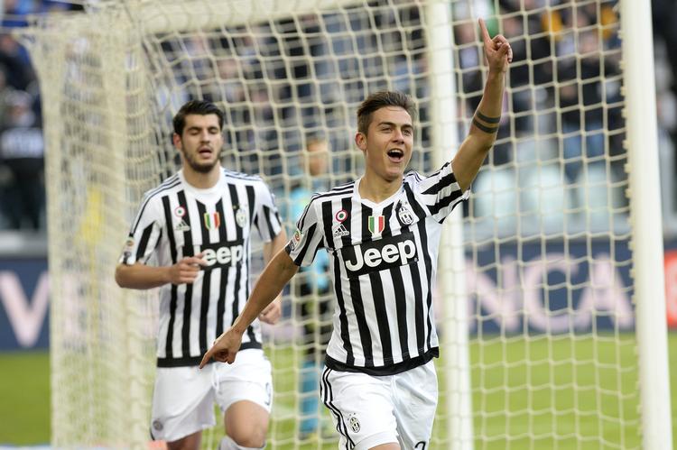 Optur. Paulo Dybala sørgede med et mål og en assist for, at Juventus kom godt ind i 2016. 