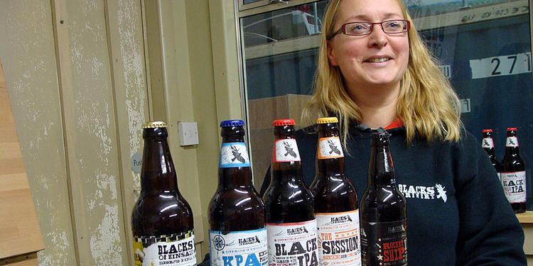 ØLSKAT. Irsk øl er andet end Guinness. Rundt om i landet findes masser af mikrobryggerier med forskellige særpræg. Her det lille Black's of Kinsale. 