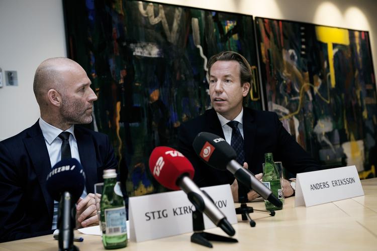 Opkøb. Administrerende direktør Stig Kirk Ørskov (t.v.) fra JP/Politikens Hus på pressemødet sammen med Anders Eriksson forretningschef hos Bonnier. 