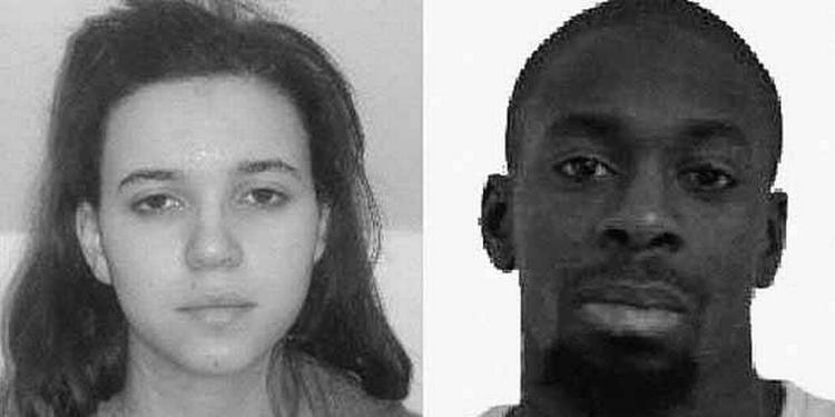 Terror. Det er et år siden, Hayat Boumeddiene (t.v.) flygtede fra Frankrig, hvor hendes mand Amedy Coulibaly dræbte flere mennesker  i et jødisk supermarked i Paris. 