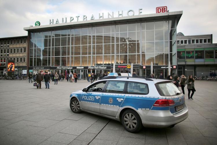Internationalt. Den tyske justitsminister Heiko Maas udtaler sig i nyhedsmagasin om overgreb på kvinder nytårsnat. 
