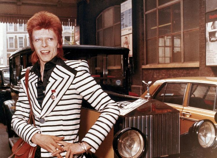 Sådan så David Bowie ud i 1973. Han skiftede ofte fremtoning - også musikalsk, hvor han gav den gas med karakterer som Ziggy Stardust eller astronauten Major Tom. 