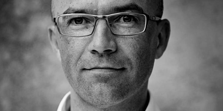 mindretal. Formanden for Etisk Råd, Jacob Birkler, er imod rugemødre. Men i rådet ønsker et flertal at lempe reglerne, så rugemødre uden betaling bliver tilladt. 