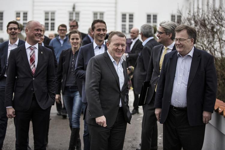 Forsinkelse. Efter regeringens seminar mandag og tirsdag fastslår statsministeren, at en 2025-plan først skal finde en løsning på asyl- og flygtningeudgifterne. Det skal give penge til skattereform, som udskydes til efteråret. 