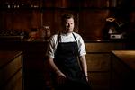 Rolig. Det er et uhyre pres at deltage i verdens mest prestigefyldte kokkekonkurrence, Bocuse d'Or, men 25-årige Morten Falk lader sig ikke skræmme af postyret. 
