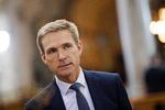 Urealistisk. Dansk Folkepartis formand, Kristian Thulesen Dahl, mener ikke, at man kan øremærke penge fra 2025-planen til skattelettelser senere på året. Dermed går han i rette med både statsminister Lars Løkke (V) og Anders Samuelsen fra støttepartiet Liberal Alliance. 