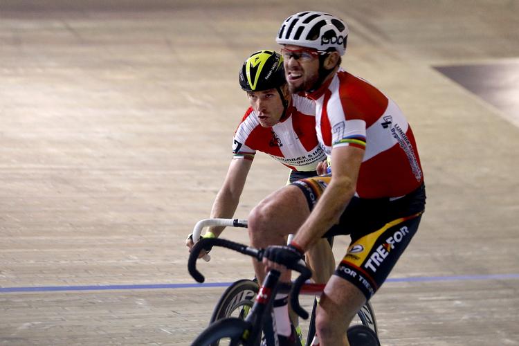 Tilbagegang. Alex Rasmussen og Jesper Mørkøv blev kørt ud af podiet i Rotterdam. 