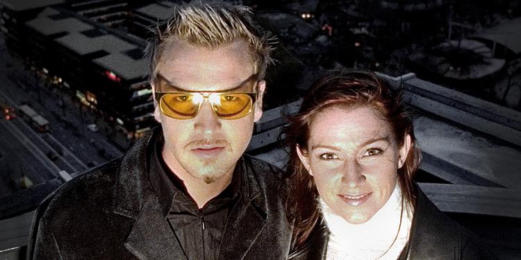Inspireret. Her ses halvdelen af Ace of Base, mens gruppen stadig var en svensk eksportsucces i de sene 90'ere. Både dengang og i dag spekuleres der i, om gruppens tankegods er lånt fra 30'ernes og 40'ernes Tyskland. 