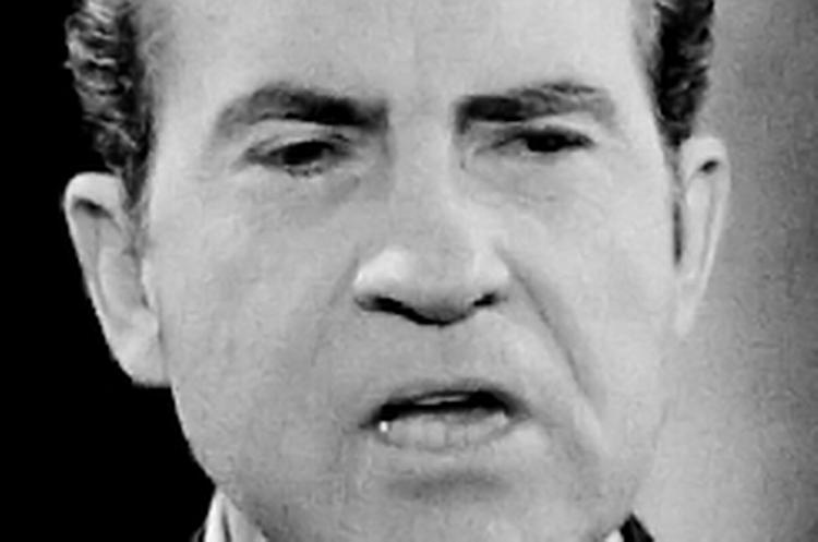 Præsident Richard Nixon benådede kaptajn William Calley, som stod bag massakren på civile i landsbyen Mai Lai i Vietnam i 1968. 