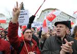 Protest. Tusindvis af polakker har i de seneste dage demonstreret mod den nye regerings kontroversielle lovforslag. 