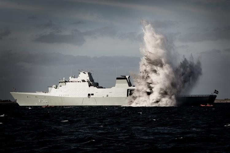 Militær. Danmark og Sverige har her til aften indgået en aftale om øget militært samarbejde. Det kan blive starten på indgåelse af flere bilaterale aftaler, siger forsvarsministeren. 