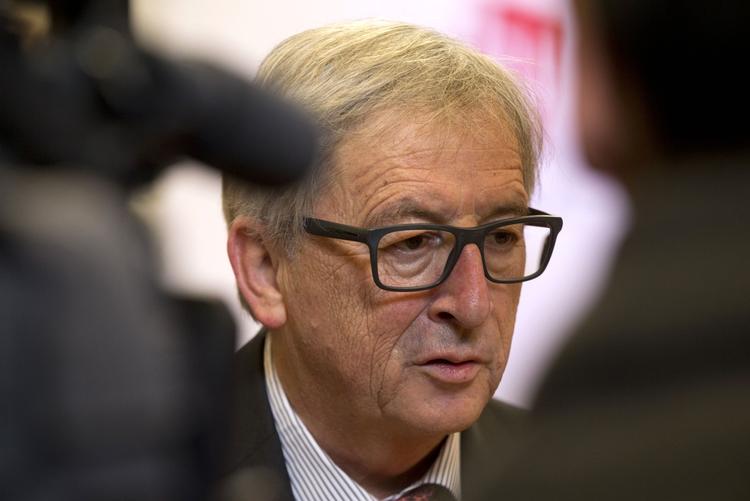 Skideballe. Europas lande skal ikke slippe af sted med at se stort på, at EU har aftalt at omfordele flygtninge, dundrer EU-formand Jean-Claude Juncker. 