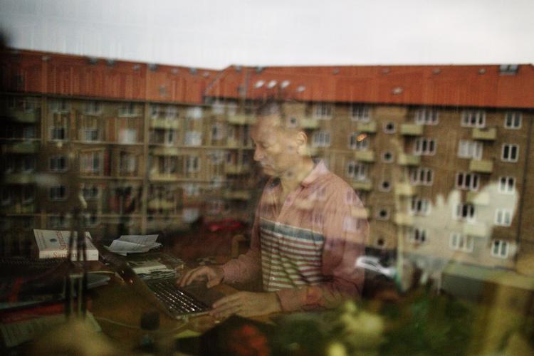 SKRIVESTUE. Thomas Boberg er indstillet til Politikens Litteraturpris for sin Hesteæder-trilogi. Hør ham, Ursula Andkjær Olsen og Caspar Eric onsdag 24. februar i Politikens Boghal. 