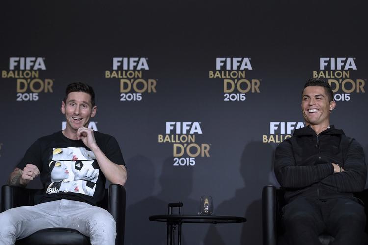 Rivalisering. De to spillere, der af mange regnes som de to bedste fodboldspillere i verden, har ikke stemt på hinanden inden for verdens top-3. 