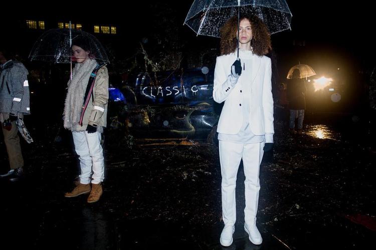 Københavnske Soulland var ligeledes på programmet i London og viste bl.a. nogle for mærket usædvanlige hightech-jakker. De er lavet i samarbejde med det islandske outdoor-mærke 66North og føjer funktionalitet til danskernes stilsikre bomuld. 