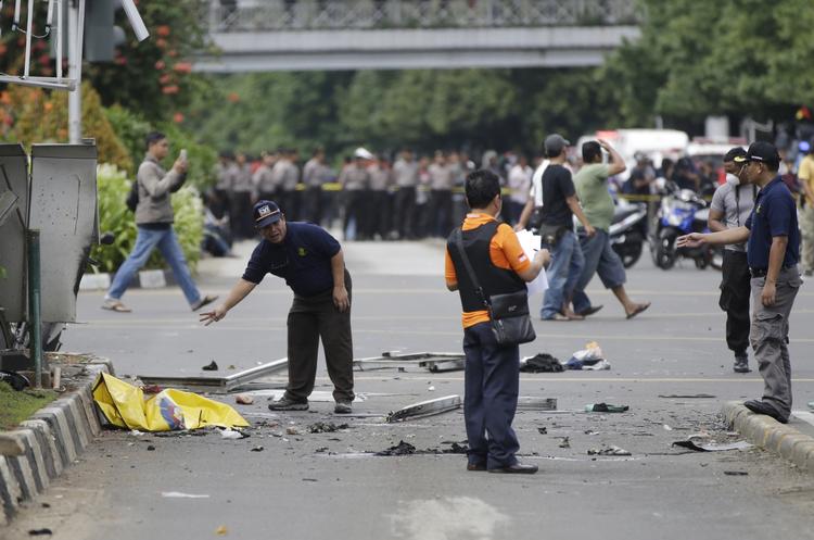 Terror. 2016 har allerede budt på flere terrorangreb, her i Indonesiens hovedstad Jakarta tidligere på ugen. Det bidrager til det generelle indtryk af stigende global usikkerhed. 