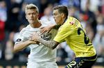 top-5. FCK's Andreas Cornelius og Brøndbys Daniel Agger i nærkamp under et opgør mellem ærkerivalerne. De to spillere topper prislisten over spillerhandler fra Superligaen. 