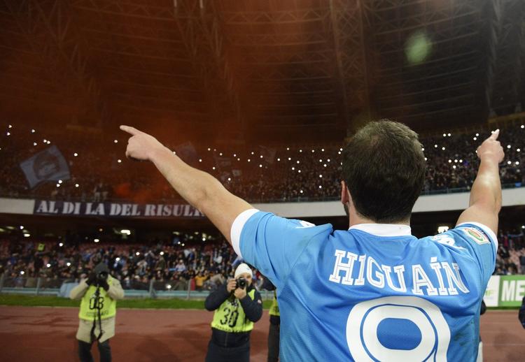 Succes. Gonzalo Higuain slog ikke for alvor til i Real Madrid, men er siden blevet et hit italienske Napoli. Særligt i denne sæson har argentineren været strålende. 