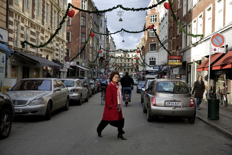 Omtumlet. Debatten om trafikken på Værnedamsvej har været vidt omkring. Nu er der fundet en løsning. 