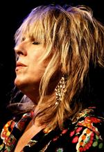 DRONNING. I sine sange bevæger Lucinda Williams sig sjældent uden for hjemstaten. Denne gang opsøger hun skæbner langs Highway 20 i Thibodaux og omegn. 