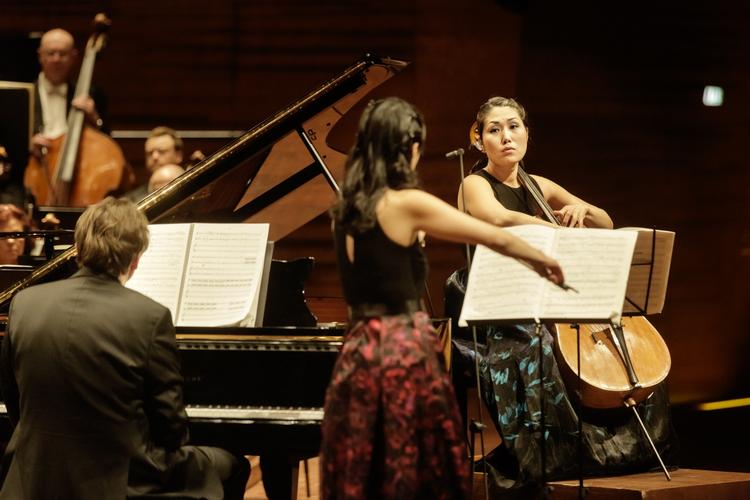 Særlig. Trio con Brio med søstrene Hong på violin og cello og Jens Elvekjær ved flyglet ved torsdagens uropførelse. 
