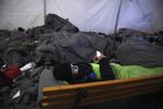 Krise. Flygtninge og migranter har været det altoverskyggende emne i den hjemlige politiske debat det seneste år. Her et frisk billede af en syrisk flygtning i en lejr i Grækenland. 