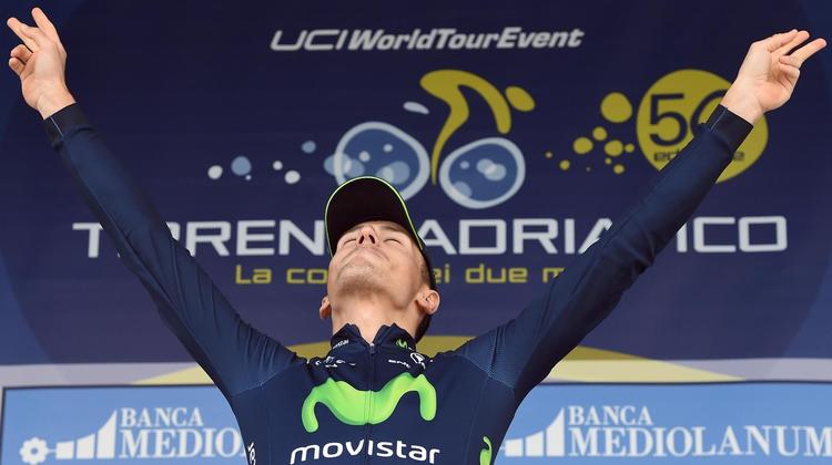 Uheldig. Adriano Malori var en af omkring 50 ryttere, der var impliceret i det voldsomme massestyrt. 