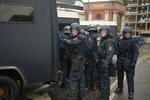 kONFRONTATION. Politiet var talstærkt til stede under dagens demonstration arrangeret af den islamkritiske organisation For Frihed, som blev mødt af moddemonstranter. 