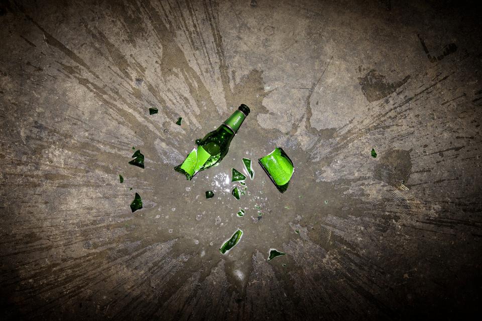 Forplejning. Royal Beer er en af Steppeulvens hovedsponsorerne. De bød publikum på gratis velkomstøl. 