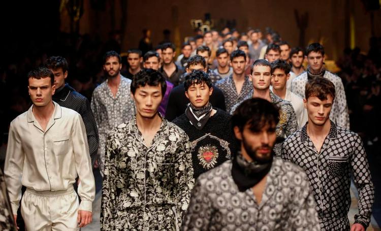 Howdy. Dolce og Gabbana, hvis kollektion ses her, var blot ét af de italienske modefirma, der i år havde ladet sig inspirere af Det Vilde Vest. 