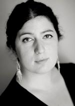 kritisk. Trods fremdriftsreformen er innovative studerende fortsat nødt til at vælge mellem bøger og virksomhed, fortæller Yasmin Davali. 