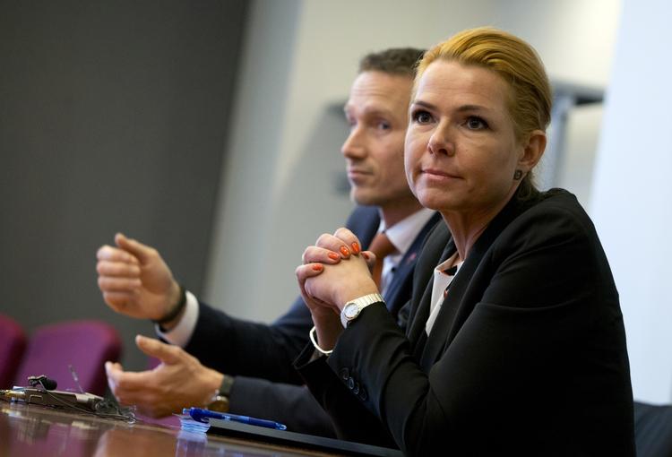 forsvarstale. Udenrigsminister Kristian Jensen og integrationsminister Inger Støjberg ved gårsdagens debat i Europaparlamentet. 