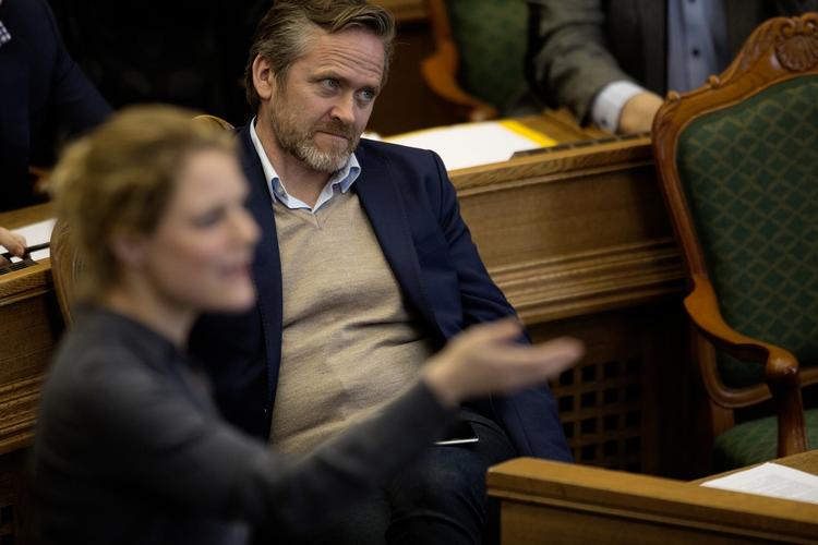 Debat. Folketinget vedtager stramninger af asyllovgivningen under massiv mediebevågenhed. 