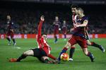 Ramt. Andres Iniesta er blandt de tre Barcelona-spillere, der har været ramt af influenza i ugens løb. Barcelona møder i morgen Athletic Bilbao, mens lørdagen byder på et topopgør mod Atletico Madrid. 