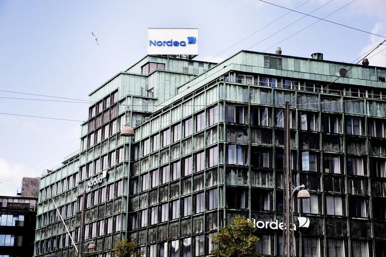undtagelsen. Nordea øget sit driftsoverskud med 16 procent i Danmark i forhold til året før, og det endda på trods af faldende indtægter som følge af de lave renter. 