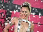Stjerne. Den 23-årige Miley Cyrus har længe været i rampelyset. Nu skal hun prøve kræfter med den noget ældre instruktør, Woody Allen. Her ses hun i august sidste år til MTV Video Music Awards. 