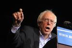 Engagement. Armene er sjældent i ro, når Bernie Sanders taler. 