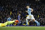 Videre. Sergio Aguero scorede det tredje og afgørende mål for sit hold. 
